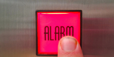 Ringing_the_elevator_alarm